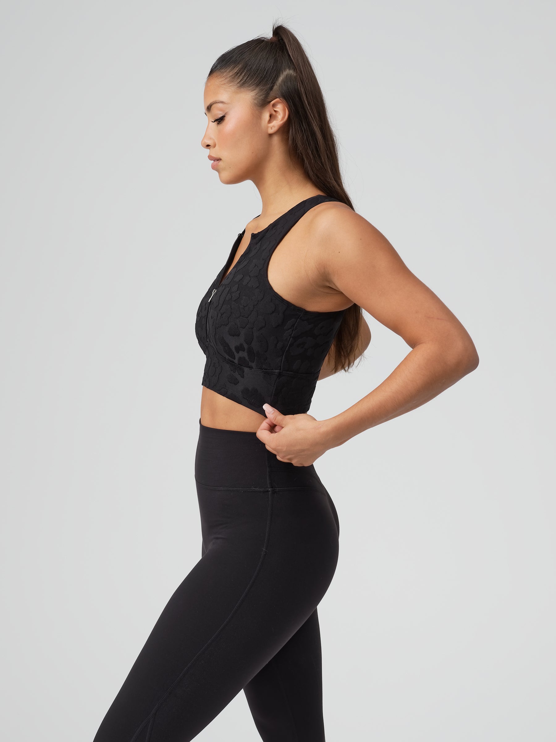 Fitness Apparel Tops for Women – Buffbunny Canada